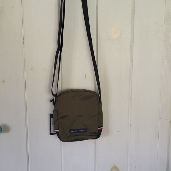 Tommy Hilfiger Nylon Reporter CrossbodyTravel Bag - Picture 2 of 10